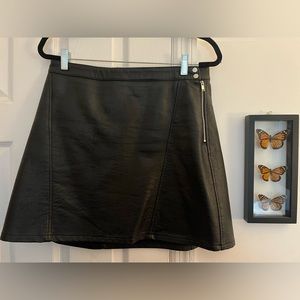 Zara faux leather side zipped mini skirt, XL
